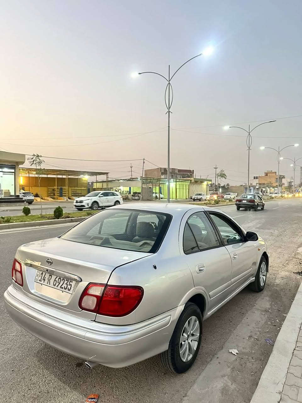 السلام عليكم
للبيع سني ياباني اصلي ٢٠٠٠
كير محرك خير من الله حداديه
صبغ عام اثر جراد شرط بدون اي حادث
رقم بصره بسمي إنكليزي تتحول بجميع المحافظات 
مكان سياره بغداد تاجي الشارع العام 
السعر ٦٥بيها مجال 
***********
