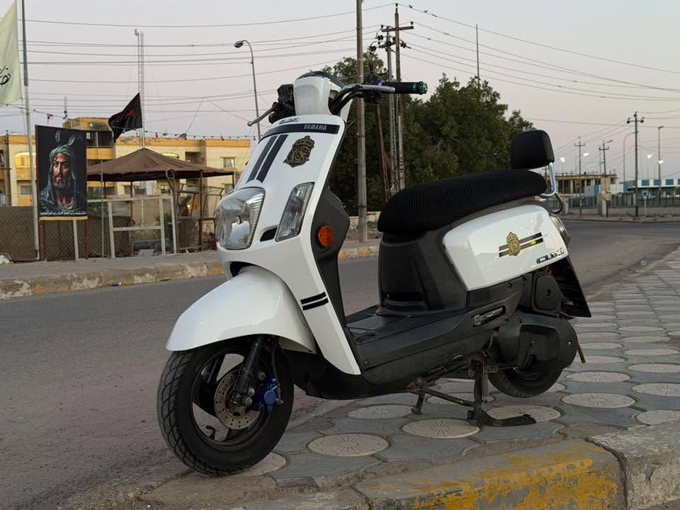 🛑للبيع. /بوليس مسطرة دراجه نضيفه مثل ما مبين بالصوره للاستفسار الإتصال على الرقم *********** 
مكان ناصريه _مدينة الصدر
