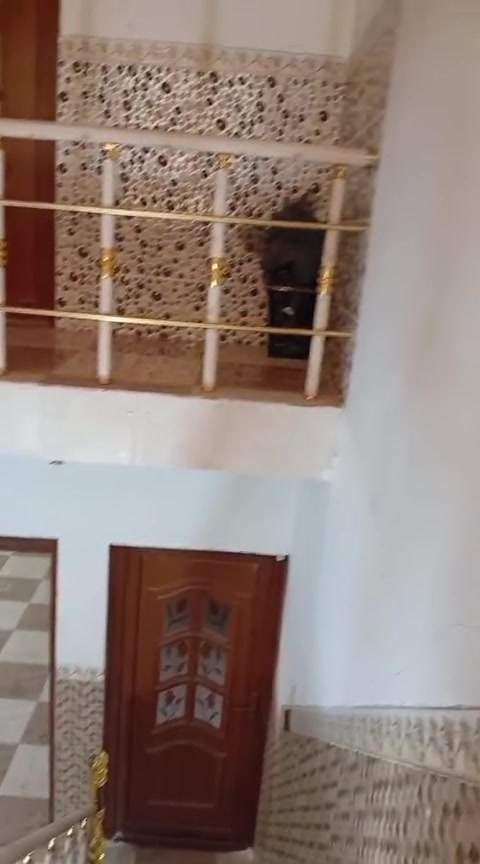 🏠 بيت للبيع  
​الموقع: خانقين .منطقة بختياري الأولى - شارع المختبر كرميان
المساحة: 100 متر مربع ركن .
​📐 تفاصيل وتصميم البيت:
​🔻 الطابق الأرضي:
​كراج سيارة.
​استقبال واسعة ومستقلة.
​غرفة نوم.
​مطبخ.
​مجموعتين صحية: (صحيات داخلية + صحيات خارجية).
​🔺 الطابق الثاني:
​غرفتين نوم واسعات
​🌤️ أسطح البيت:
​يحتوي البيت على سطحين (سطح ناصي + سطح عالي)

​📞 للاستفسار والتواصل:
​لمعرفة السعر  الاتصال على الرقم: [***********]
