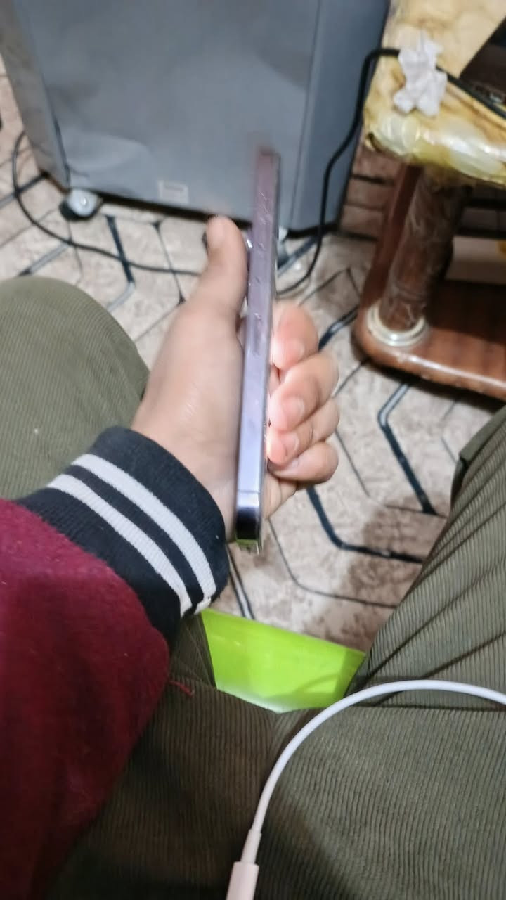 ⸻

📱 للبيع آيفون 14برو ماكس

• نظيف وشغّال 100%
• البطارية 100 مبدلة
• اللون اسود
• الشاشة مستبدلة نوعية زينة
•نموذج M ماستر
• ويا الجهاز كيبل أصلي فقط

استخدام شخصي، البيع لعدم الحاجة

💰 السعر: 600,000 دينار
قابل للتفاوض البسيط للجاد

📩 التواصل خاص او 
***********
***********
