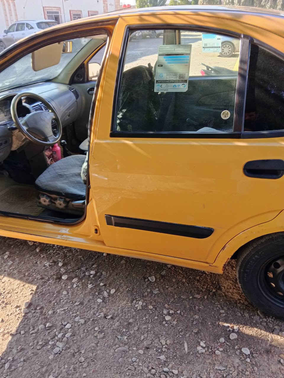سلام عليكم سيارة طيبة موديل 15جاهزة كير محرك حدادية تبريد تتفهة تيرات سنوية ل 27بيع او مراوس بجيلي او ليفان تكسي ***********/السعر 35وبيهة مجال قليل حك الجية
