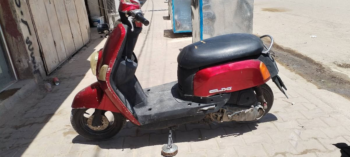 سلام عليكم شباب بوليس كابريتر مو نوزل دراجه مكينه كفاله نضافته كدامك ميحتاج اسولف كفاله لا دعمه لا طخه سعره 400 بيه مجال مكاني ديالئ خالص هاذ رقمج ما متواجد عل فيس ***********
