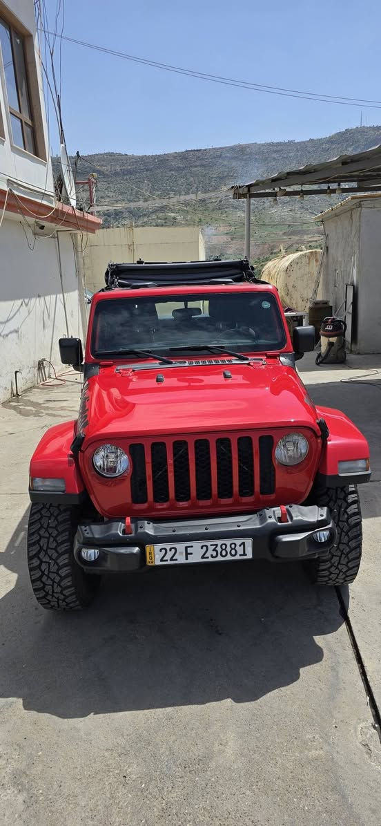 Jeep gladiator 2020 جيب گلادياتور
مكينة ٦ بستن
گير عادي
دبل اكسل
ماشية فقط ٦٤ مايل

مواصفات sport
اربع جام كهربائي
شاشة صغيرة
دبل Fox اوفرود 
سقف و صندوق جادر

حادث مرفق بالصور بدون دواخل بدون بجم 
اربع مكان بگد شبر بخ و ثلاث شبر تعديل بارد
صور سونار مرفق بالصور (اصفر تعديل بارد و احمر بخ)
برشوت سيستم

گير محرك كهربائيات ب شرط 
سيارة ب اسمي

مكان سيارة دهوك و اربيل
سعر207

***********
