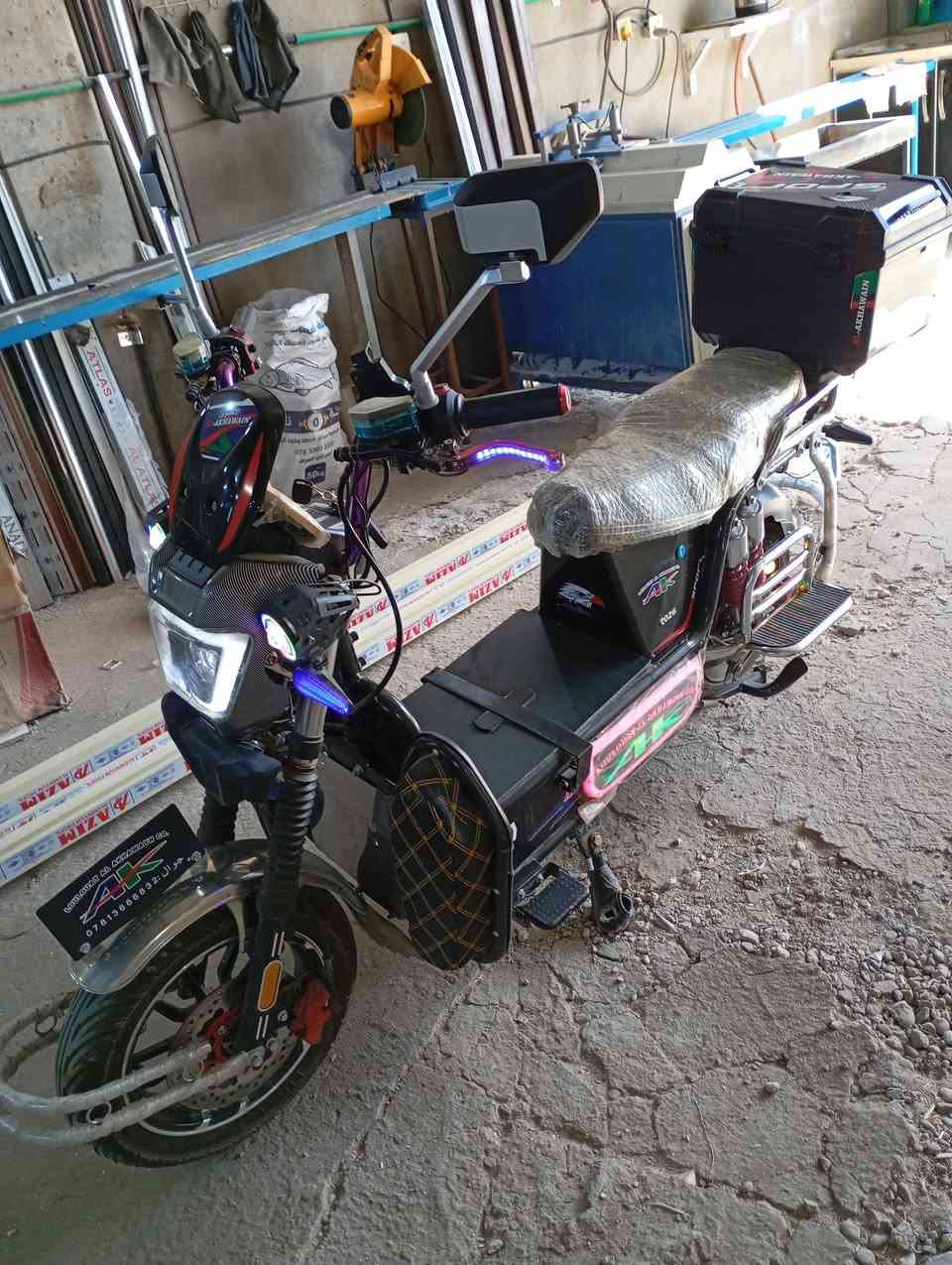 سلام عليكم موطور شحن لبيع موديل 26 / 6 بطاريات جديد لتواصل عل خاص


**إذا كنت صاحب هذا الإعلان وتريد حذفه لأي سبب، رجاءا أرسل رسالة إلى الدعم الفني**