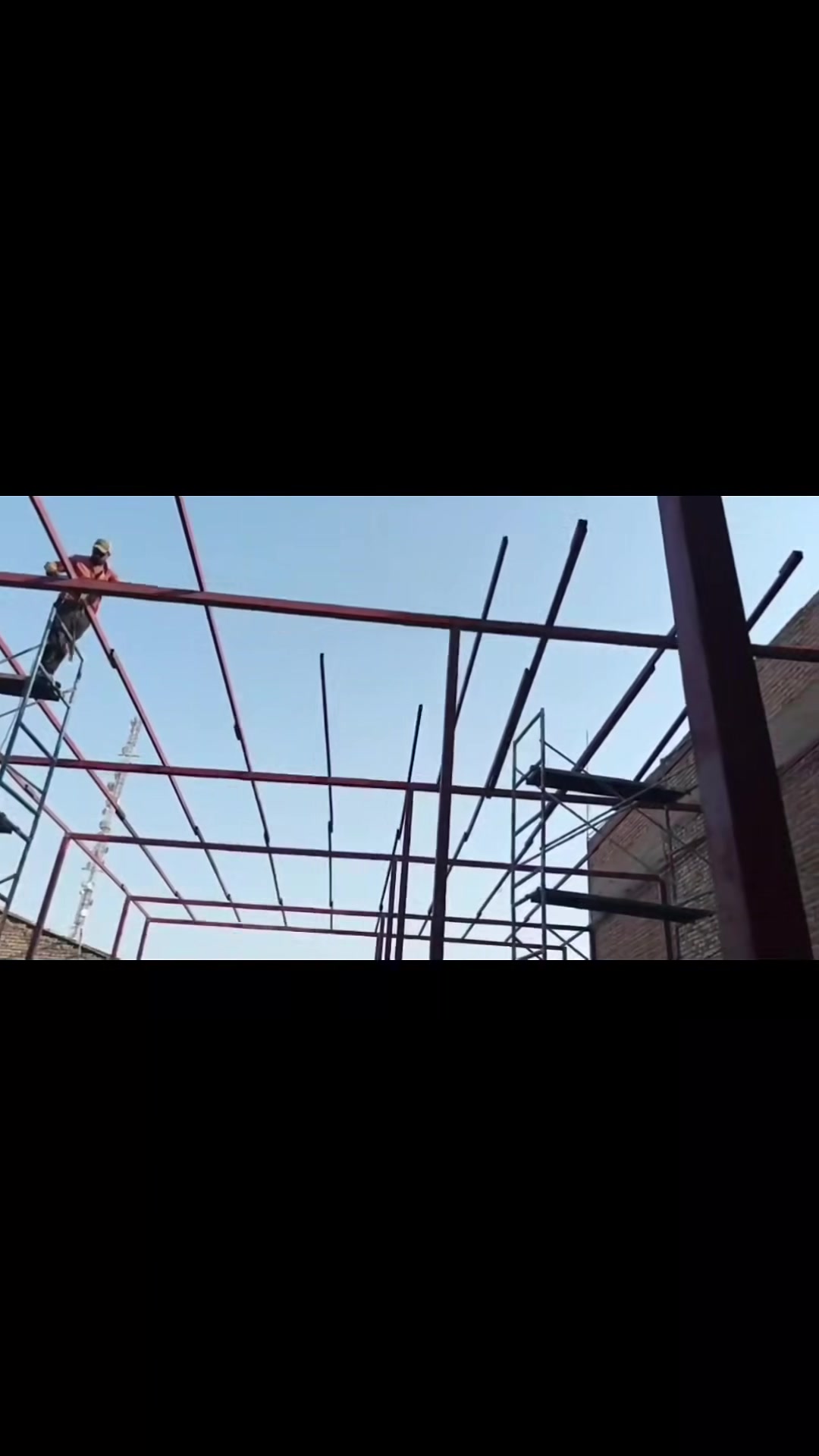 سلام عليكم 
يقدم لكم (حدادة الجبوري) 🦅
اجود انواع الحديد و اقوة انواع الحديد 
تشمل (بيبان داخلية و خارجية و شبابيك وسندويش و قمريات و محجرات ) كلما يخص الحديد🛡
ضمان العمل 10سنوات اي اشكال تتصل بينة 
قوة و متانة و امان و الاسعار جوة السوك تدللون علينة 
حافض على عائلتك 👶👩
سافر و انتة مأمن على بيتك🏠
احمي سيارتك من الحالوب و الشمس بقمري 🚗
للاستفسار راسل الصفحة 
او اتصل على ..... 
***********

