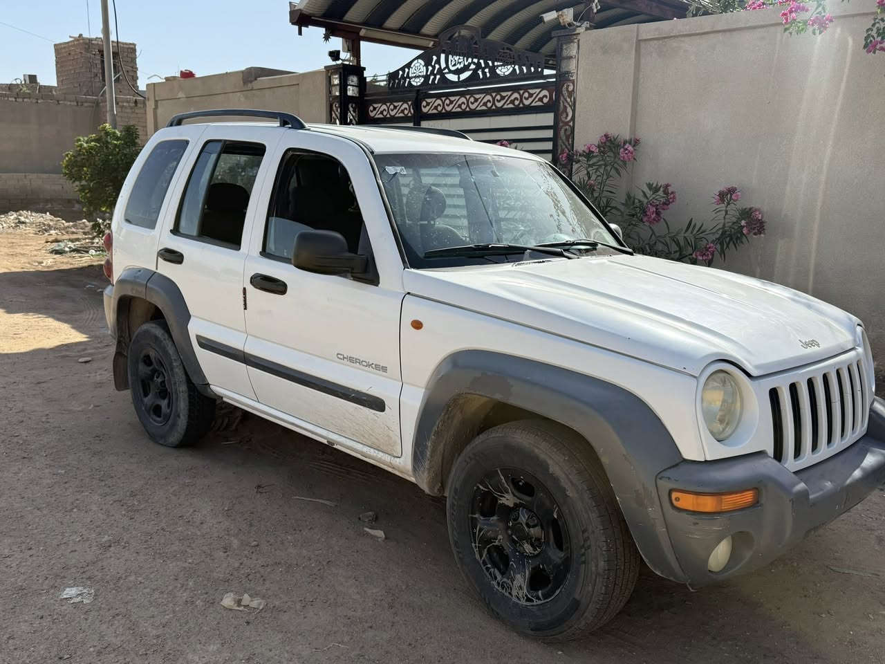 جيب لبرتي مديل 2004 مزاد  وزارة الداخليه  المكينه بيها صوت يرادله تبديل السعر 44 وبيه مجال مكان ميسان العماره الي عنده استفسار يتصل على الرقم خاص ما ارد بالتعليقات هم ما ارد مكلف بالنشر اتصل ع الرقم واستفسر براحتك ***********
