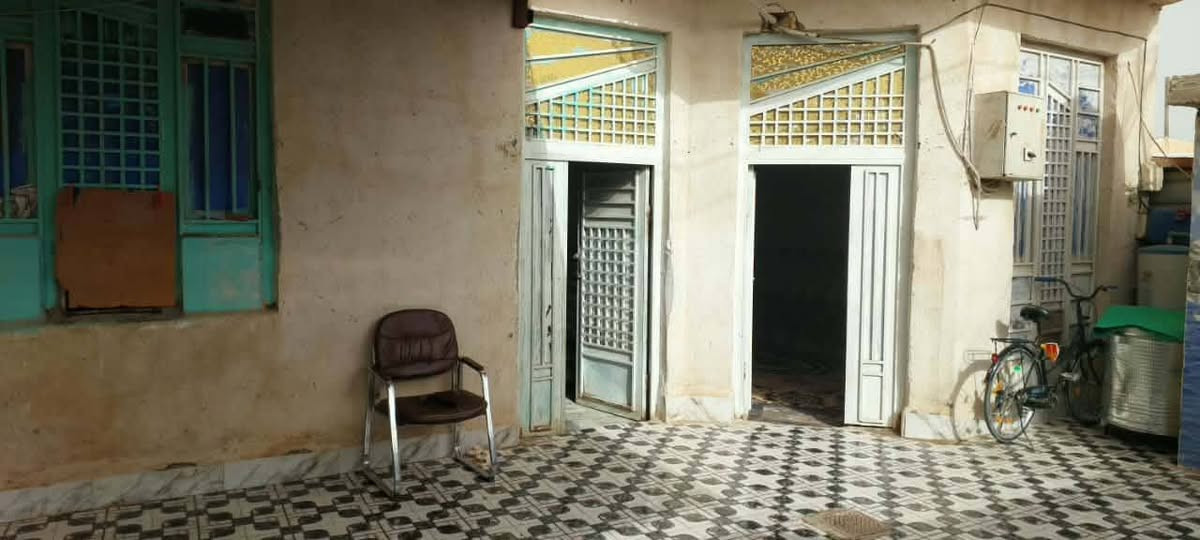 *********** مكلف بالنشر بيت للبيع حاوي العباس قرب شارع ال وارد
