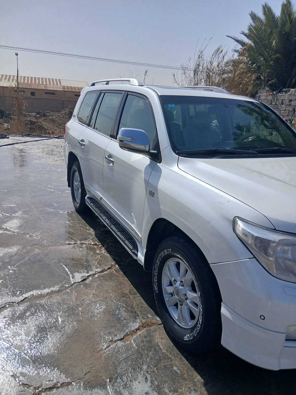 سلام عليكم سياره لاندكروزر موديل 2011 ستينيه السياره كير ومحرك كفاله تبريد جديد تخم تايرات جديد والسونار موجود بل منشور مكان السياره بابل جبله الاتصال على الرقم *********** ملاحظه صبغ الدعاميه ل جماعيه فقط
