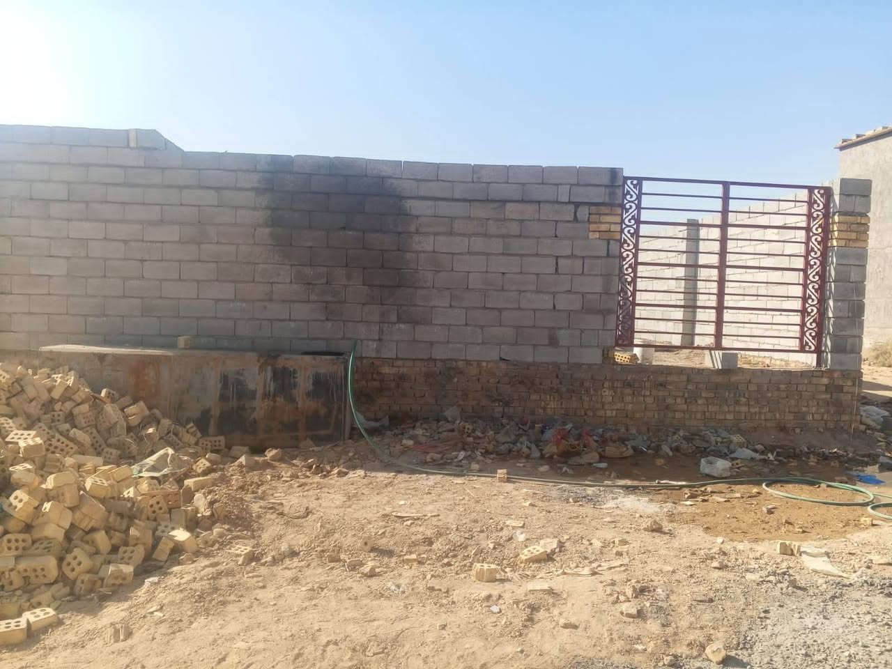 خلفه بناء طابوك بلوك فرمستون عكاده متفرغ حالين العمل داخل بغداد فقط التواصل واتساب ***********
