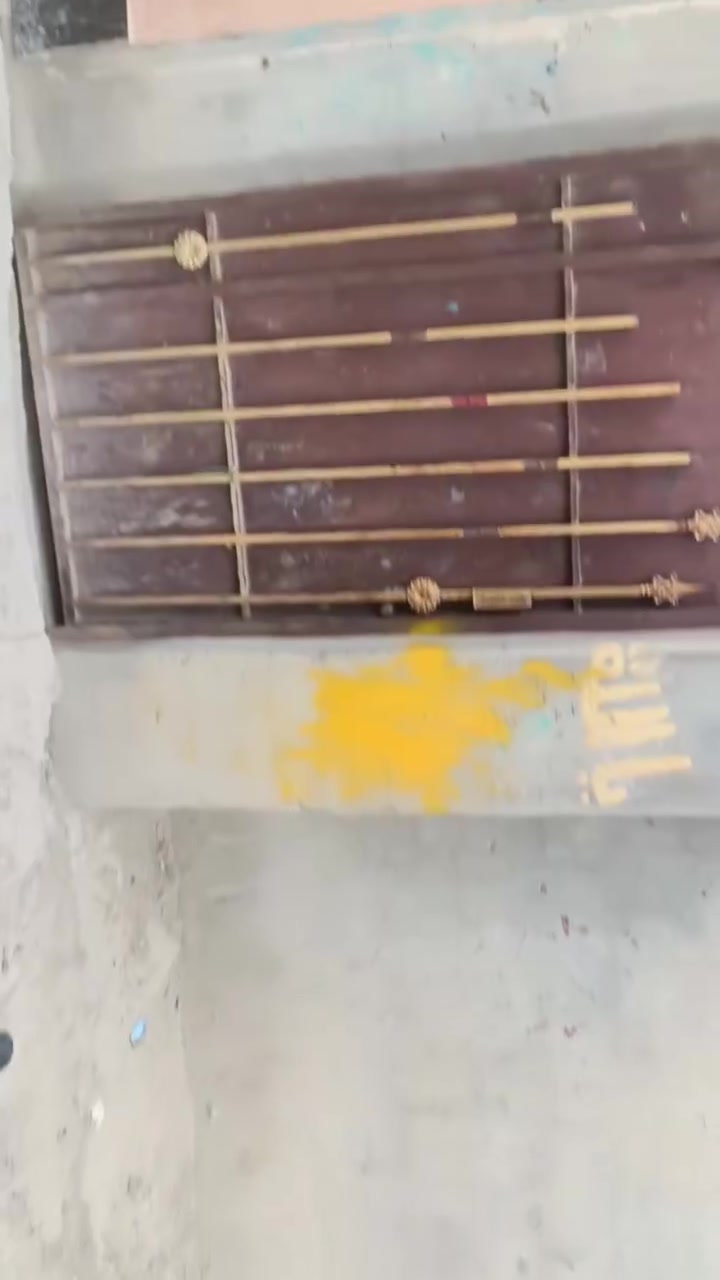 🏠 بيت للبيع

إذا تدور بيت جاهز وتقسيمه عملي وموقعه مناسب، كمل القراءة لأن ممكن هذا يكون خيارك 👇

📍 الموقع: حي الشهداء – بضهر مدرسة الكواكب
🛣️ الشارع: تبليط
🏗️ البناء: عكادة – بناء 2011
📐 المساحة: 55 متر

🔹 الطابق الأول: غرفتين + مطبخ + طرمة + صحيات
🔹 الطابق الثاني: غرفتين

البيت مرتب واستغلال المساحة بيه حلو، مناسب للعائلة أو للاستقرار، وموقعه قريب من الخدمات والمدارس 👌

للمهتمين والاستفسار أكثر راسلني خاص أو اتصل 📩
***********
