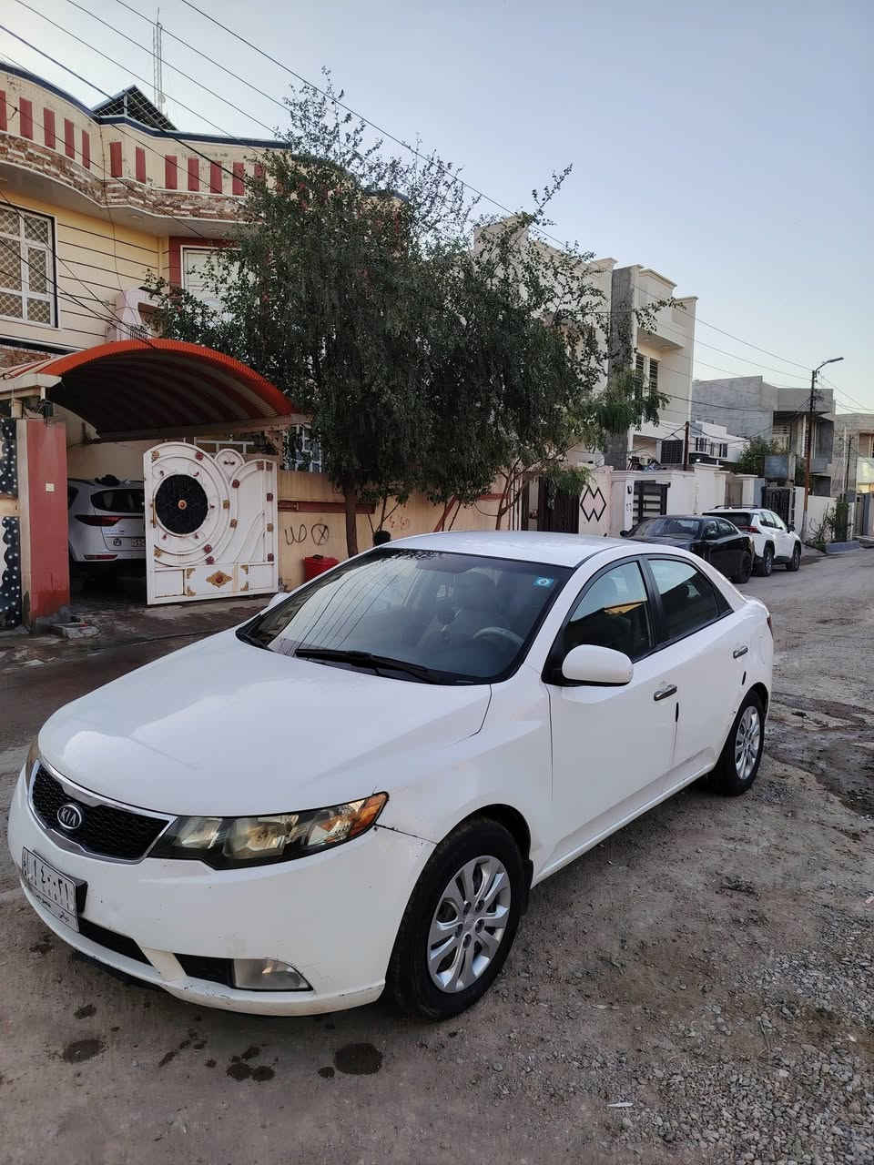 السلام عليكم
كيا فورتي للبيع 
موديل ـ2012 
تحكم ستيرن 
گير عادي سبع نمر
بيها شاشه لمس 
ضربتها 
جامرلوغ الامامي 
والبنيد سونار ادنى الصور 
سياره نضيفه ودواخل نضيفه 
السياره خير من الله اي نقص مابيها 
سعر 84 وبيها مجال 
الموقع بعقوبه تقاطع قدس  
للأستفسار:***********

