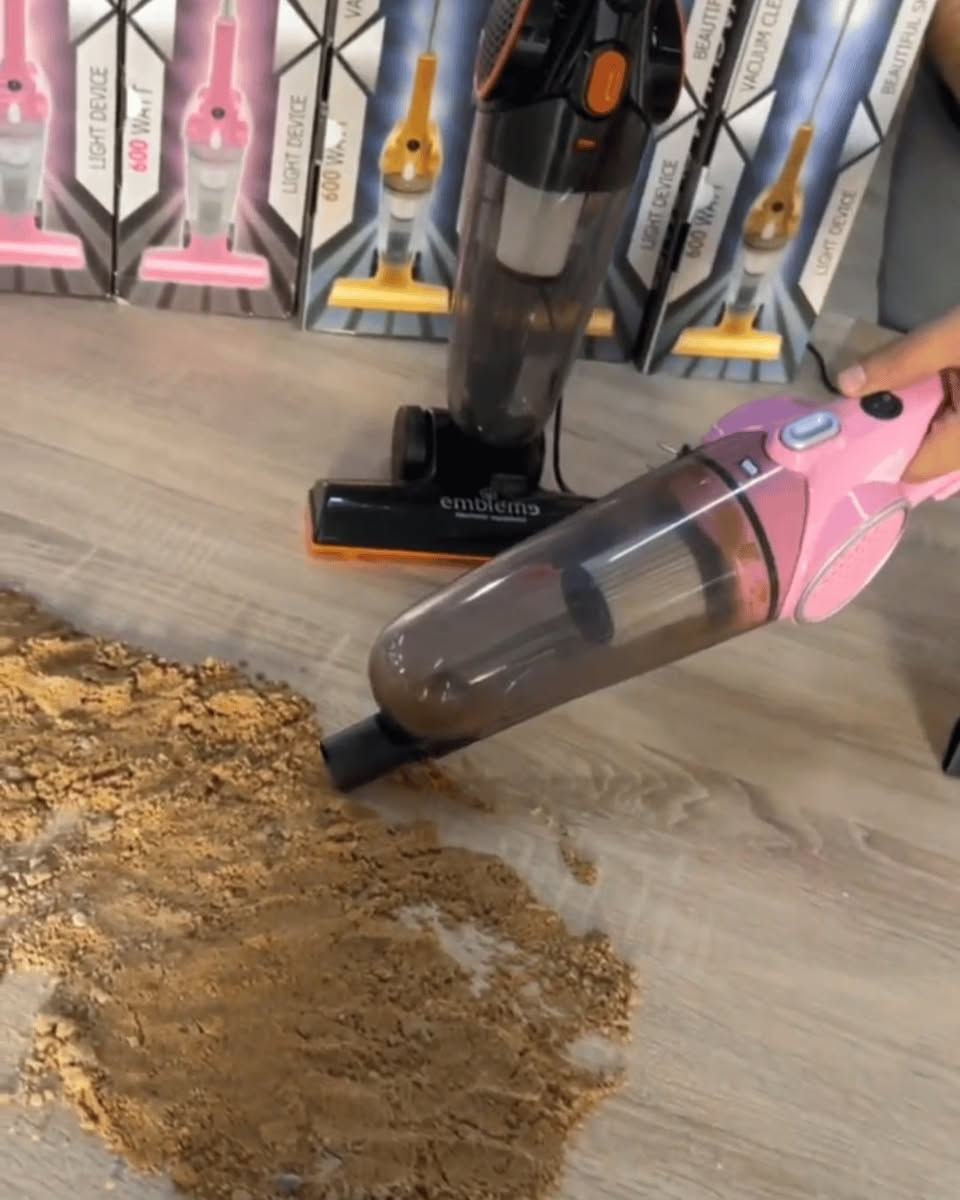 مكنسة امبليوم عامودية 

مكنسه الاعصار من ماركة امبليوم
مكنسه عاموديه + فلتر هدية مع كل مكنسة 

—————
✔️ قوة المحرك 600 واط ملف نحاس 💯100
تعمل بواسطة نضام شفط تربو بقوة الاعصار 
✔️ طول الواير ٥ متر تقريبا 
✔️يستخدام الجهاز يدوي للسيارات والقنفات 
✔️ يستخدام الجهاز عامودي لتنظيف السجاد والموكيت والارضيات 
✔️ مع ملحقات 10 تفرعات فرش ومكثفات سحب

يوجد خدمة توصيل لكافة محافظات العراق
للحجز مراسلة الصفحة او اتصال على الرقم. 
***********
