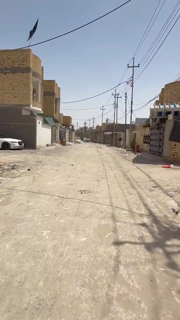 قطعاا بل سديناويه قرب الدله.   190 متر.    ركن قريبه ع شارع العام كلش.    كل الخدمات متوفره ماي اومجاري اوكهرباء.    للستفسار ***********
