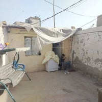 دار للبيع   عرض 4مترت وطول 20بغداد جسر ديالى  قرب سياج الطاقه غرف نوم ...