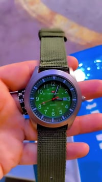 ساعة • ٢٠ • واصل