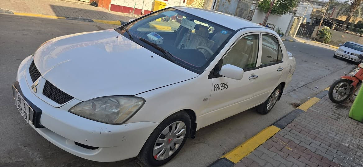 السلام عليكم لانسر للبيع موديل 2010 رقم نجف دولي  مشروع وطني وين ما يعجبك تحول تحويل ثاني يوم سياره كامله مكمله خير من الله محرك ١٦٠٠ قبق ابيض كير اوتوماتيك وعادي شغلات   ابيع حزام ضربتها بالجنطه 
مكان سياره صلاح الدين قضاء بلد 
الاتصال ***********
