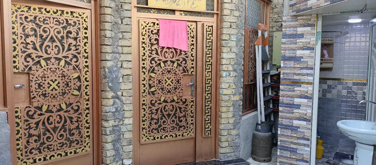 دار للبيع في حي طارق الوسط (طابو صرف) مساحة الدار 100متر مربعه طابوصرف البيت طابقين
الطابق الاول:يحتوي على غرفه نوم +استقبال+صاله+صيحات داخليه وخارجيه

الطابق الثاني:يحتوي على ثلاث غرف نوم وصيحات

للاستفسار الاتصال على الرقم ***********

ا
