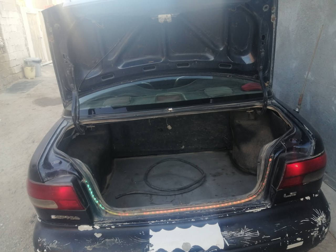 السلام عليكم للبيع سياره كيه سيفيا موديل ٩٥ رقم بغداد مشروع وطني رقم انكليزي السيارة مال جناي حداديه نضيفه هزه جديده مكينه مفتوح كير عادي كهربائات شغاله السعر ٢٨ وبيهه مجال العنوان واسط الصويرة رقم الهاتف *********** مامتواجد على الفيس الشراي يتصل ويدلل ولمايعجبه لايعلق الشراي يدلل
