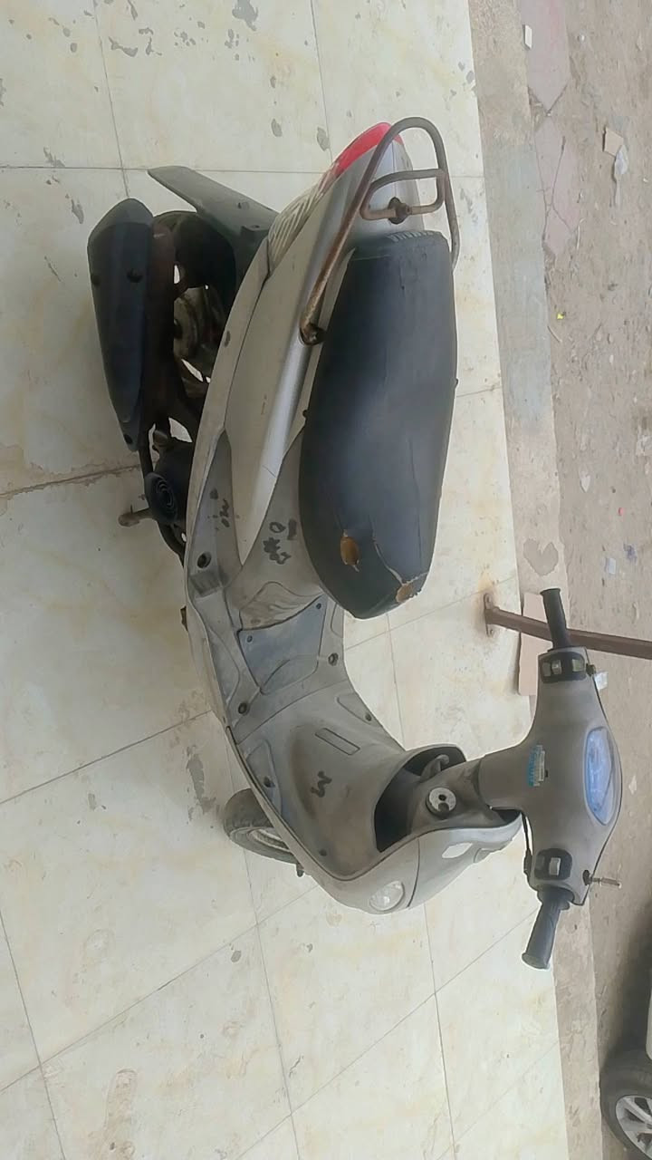 سلام عليكم دراجه للبيع ماكس منغولي صالرله 4ايام من نازله من رمبه سعره 1150
بيه مجال قليل حك جيه مكان دراجه العماره 
***********
***********
