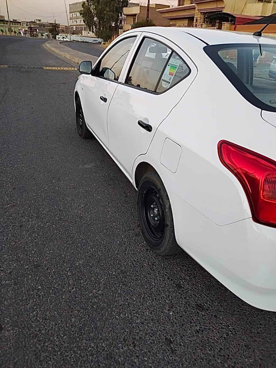للبيع فقط مستعجل ❗️

صني هندي موديل 2019 ماشية 109 km

محرك ٤سلندر كير اوتوماتيك شرط المحرك والكير 

رقم اربيل دولي السياره بأسمي شرط التحويل 

🚫 بدون حادث ...صبغ على كد شبرين بل باب كما موضح بل صوره ⬇️

تبريد ثلللج ❄️❄️سيارة جاهزه من كل النواحي 

السعر 100$ وبيها مجال بسيط جدا 🈯️

مكان السياره موصل الايسر 

للتواصل♻️***********

