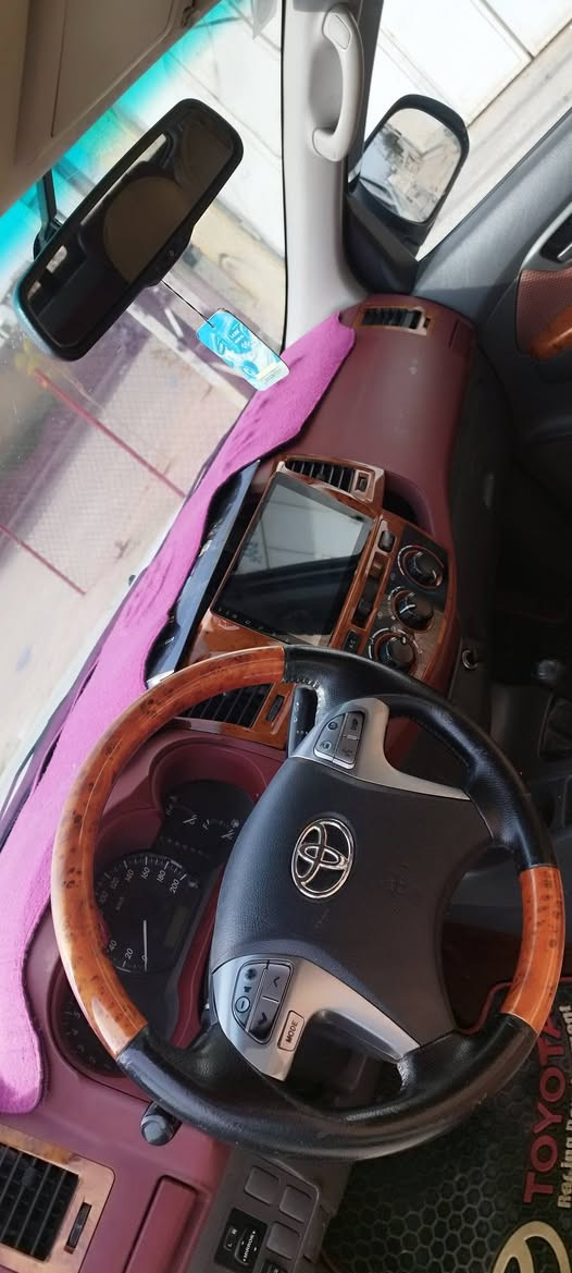 سلام عليكم هايلوكس فور ويل سعودي مديل 2015مكفوله كفاله عامه محرك كير مكفول وضع شركه رقم بغداد تريد وكاله تريد تحويل سنويه 2030 عنوان ميسان علي الغربي 
رقم الهاتف ***********
