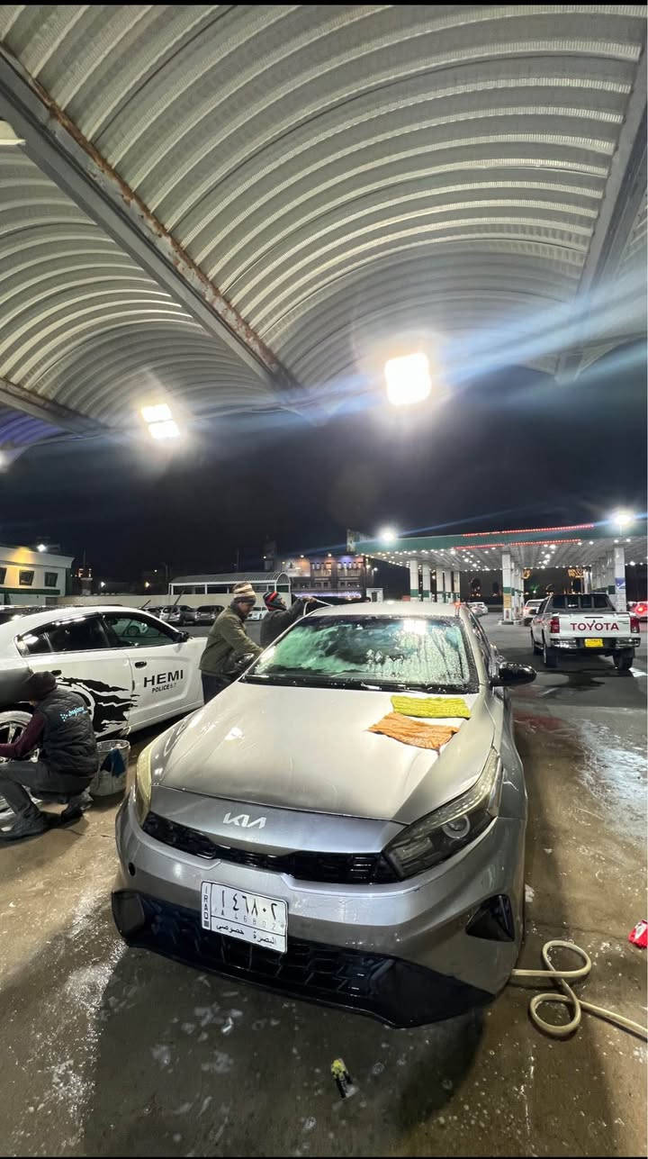 السلام عليكم
فورتي مديل ٢٢ معوقين 
والمعوق موجود واكفله مكانه بالبصره
سياره اي نقص ما بيها 
حادثه جاملغ وبنيد  واكو مكانات صبغ قليله 
السياره نص فول فتحه وبصمه مابيها فقط 
باقي الموصفات موجوده ومعروفه
كير مكينه كفاله وتبريد خير من الله 
سياره استخدام شخصي من البيت لجامعه 
السعر 133 وبيها مجال
مكاني بصره  

 اتصال فقط‭٠٧٨٨ ١٦٤ ٤٤١٢‬
 هذا فقط واتساب *********** البصرة, العراق
