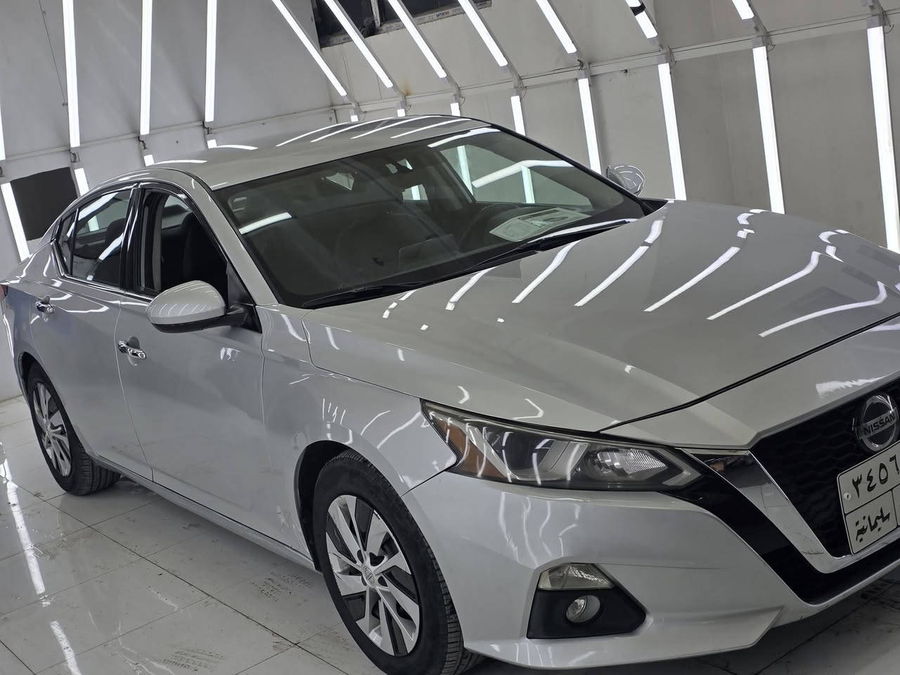 🚘 نيسان ألتيما S موديل 2019
رقم سليماني  

✨ اللون: سلفر
📍 المكان: كلار
📊 عداد المسافة: 95 ألف ميل حقيقي 

⚙️ المواصفات:

محرك 2.5 لتر / 4 سلندر

بصمة تشغيل

بصمة دخول (الأبواب الأربع + يدات نيكل)

تشغيل عن بُعد 

شاشة أندرويد

كاميرا خلفية

رادارات

كرسي سائق كهرباء

ميكانيك وكهرباء مكفولة بالكامل

السيارة مكفولة من الصبغ  (فيها بارد بسيط فقط،  ) 
💰 السعر: 144 ورقة — مجال بسيط جداً ترهم مراوس ايضا

اطلبي صورة سونةر  خابر رقم  وسأرسلها إليكِ

📞 للتواصل: ***********
