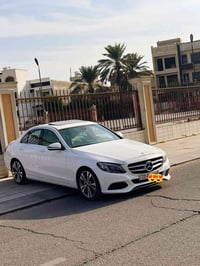 عندي مارسيدس C300 موديل 2018 رقم سليمانيه بسمي اتريد تحويل او وكاله سي...