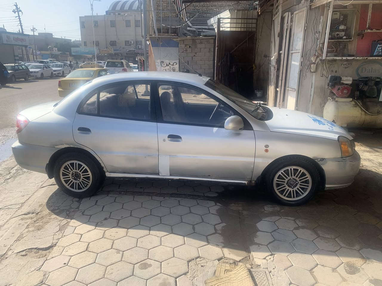 السلام عليكم كيه ريو ٢٠٠٥ للبيع السعر ٤٢ وبيها مجال السياره بأسمي ذي قار استفسار  ***********
