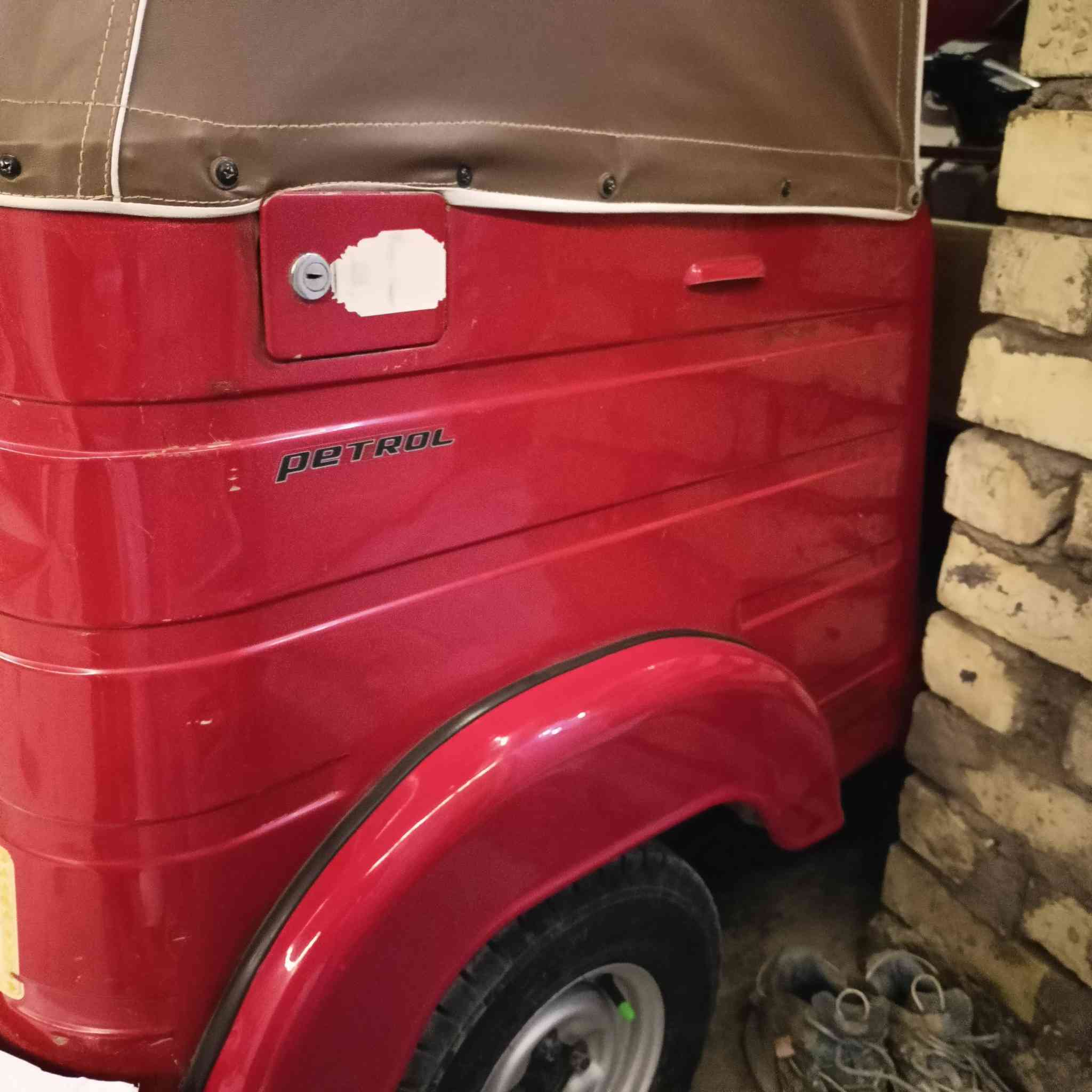 السلام عليكم تيك تيك 2017 تيك توك بلاديه بس توس معمره اوراقي مصطفى سبعه بمكان بغداد الرئاسه عبيدي شارع 20 السعر 4,000,000 ونص وبيها مجال 📞 ***********
