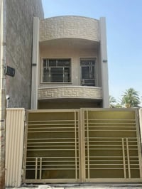 للبيع بيت بسعر مناسب   المساحة. 106 م.   الواجهة.   4 م   يحتوي على غر...