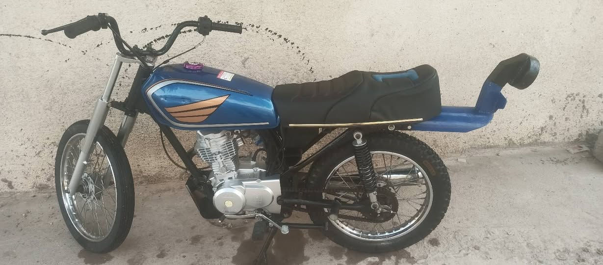 سلام عليكم 
دراجه نامه متياززز جديد مكينه عل سحك 
برغي ما فتوح شرط جديد 
مكاني فلكت سالمان باك قرب بسمايه 
سعر 600 بيه مجال


**إذا كنت صاحب هذا الإعلان وتريد حذفه لأي سبب، رجاءا أرسل رسالة إلى الدعم الفني**