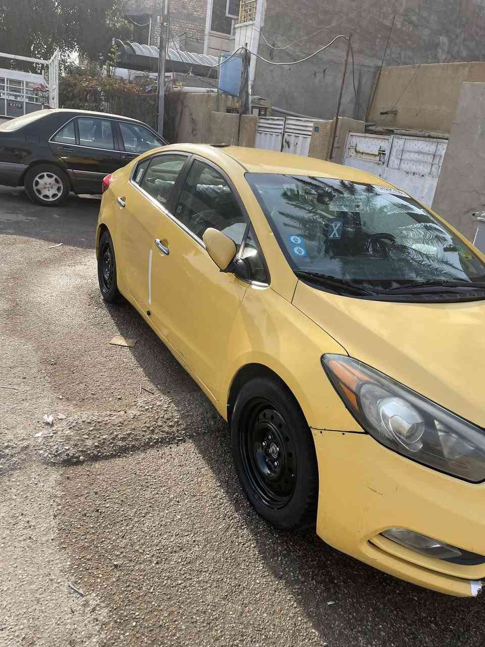 لام عليكم كيا فورتي موديل ٢٠١٤حادث بنيد وجاملغ مبدل حدادية جديد مكان سيارة بغداد كمالية السعر 87وبية مجال رقمي ‭٠٧٧٠ ٧٢٣ ١٠٧٨‬
