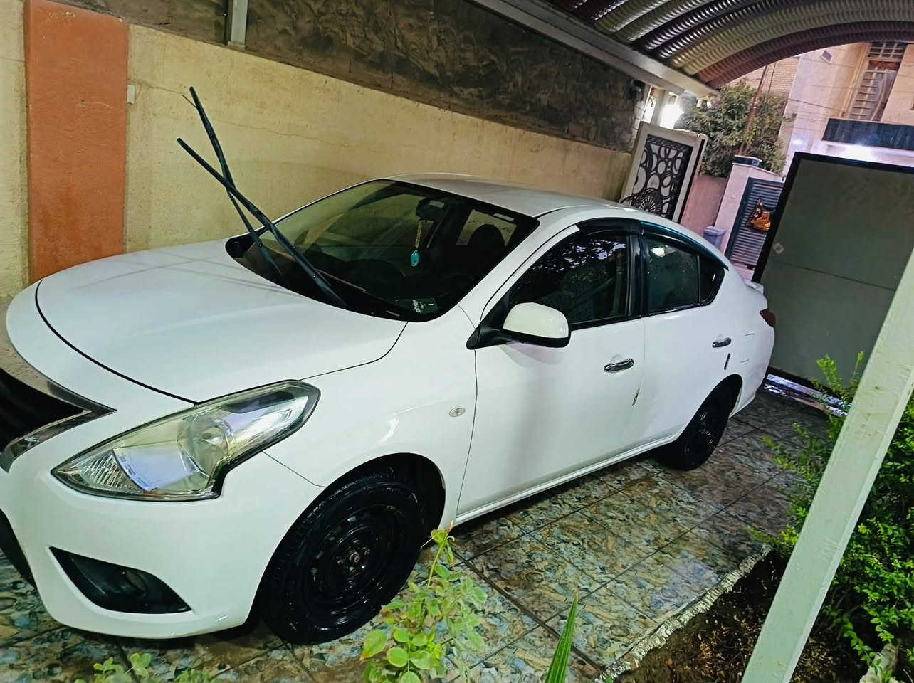 السلام عليكم نيسان هندي موديل ٢٠ رقم أربيل السياره جديده وجاهزه محرك ما مفتوح گير كذالك حديدية جاهزه تخم تاير جديد سنويا نافذه سنه باسم شركة اتعهد تحويل أو وكالة ما عليها غرامات ماشيه ١٠٠الف (السعر ٩٠) مع مجال قليل مكاني بابل قرب مجسر نادر للاستفسار *********** بي واتساب
