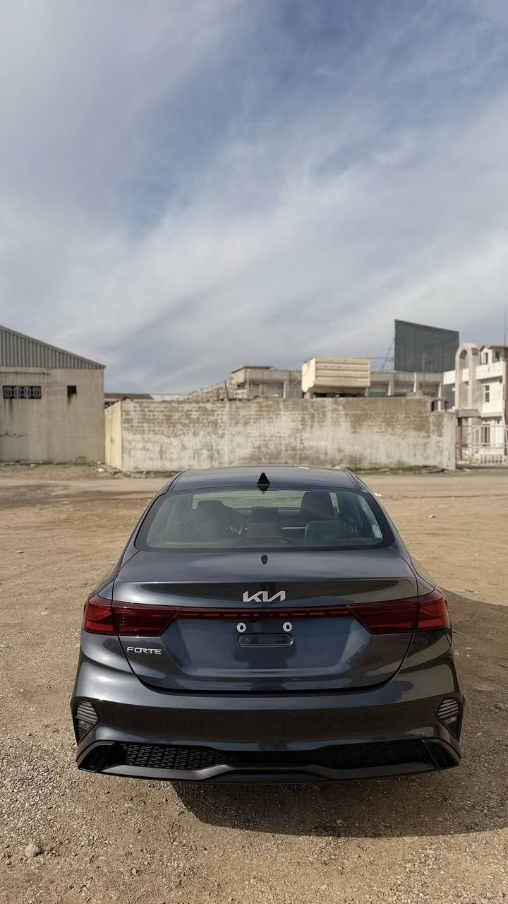 سلام عليكم
كيا فورتي 2024
مواصفات معروفه 
سيارت كلين من دعاميه لل دعاميه 
بدون صبخ
ارباكات سليمه
سعر143
عنوان عقره معرض زينه 
***********
