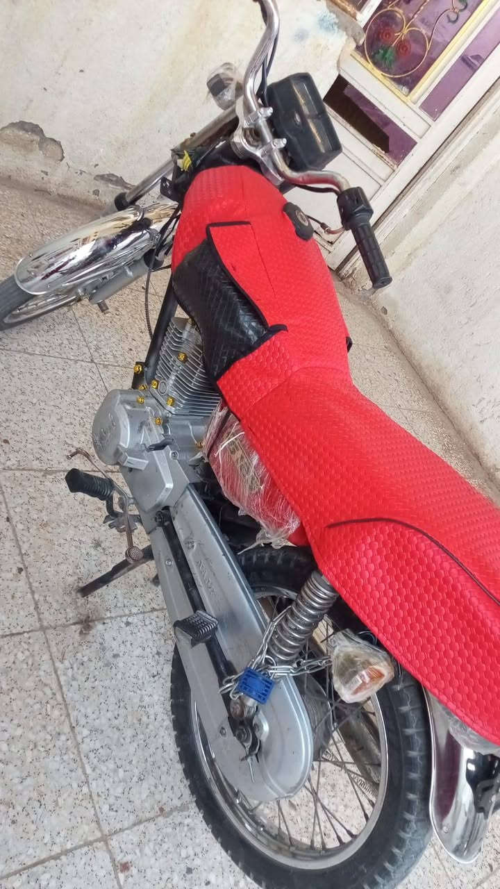 سلام عليكم دراجه يراني البيع بدون دراجه صارلي ٥يام من جفتته شرط صلي سعر ٥٠٠ سيد جميل رقم ***********
