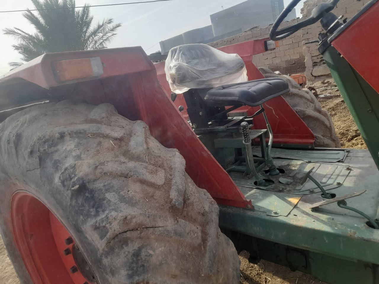 عنتر حجم ٨٠ بدون رقم  للبيع السعر ٤٢٥٠٠٠٠اربعه وربع وبيها مجال  العنوان واسط للاستفسار***********
