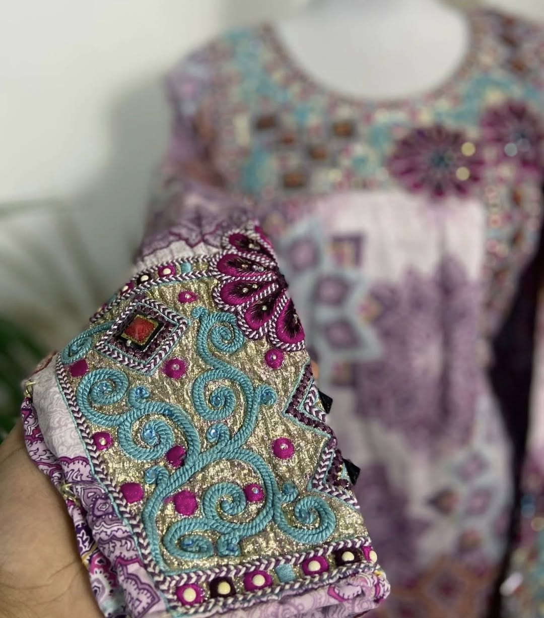 مخور قياس xl-xxl
السعر ٨ الاف
توصيل فقط


**إذا كنت صاحب هذا الإعلان وتريد حذفه لأي سبب، رجاءا أرسل رسالة إلى الدعم الفني**