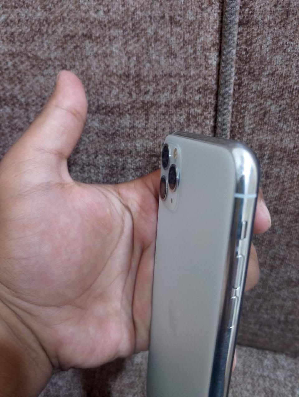 السلام عليكم عدي ايفون ١١ برو ماكس ابيض  مبدل شاشه مرتبه ومرفوع بطاريه هسه شاشته وكعت عله حصوايه بالركن وصار بي خطوط وسواد اللمس طبيعي بين كل ٧ دقايق يعلك طفي وشغله غراضه كامله امريكي سعره ب٢٢٥


**إذا كنت صاحب هذا الإعلان وتريد حذفه لأي سبب، رجاءا أرسل رسالة إلى الدعم الفني**