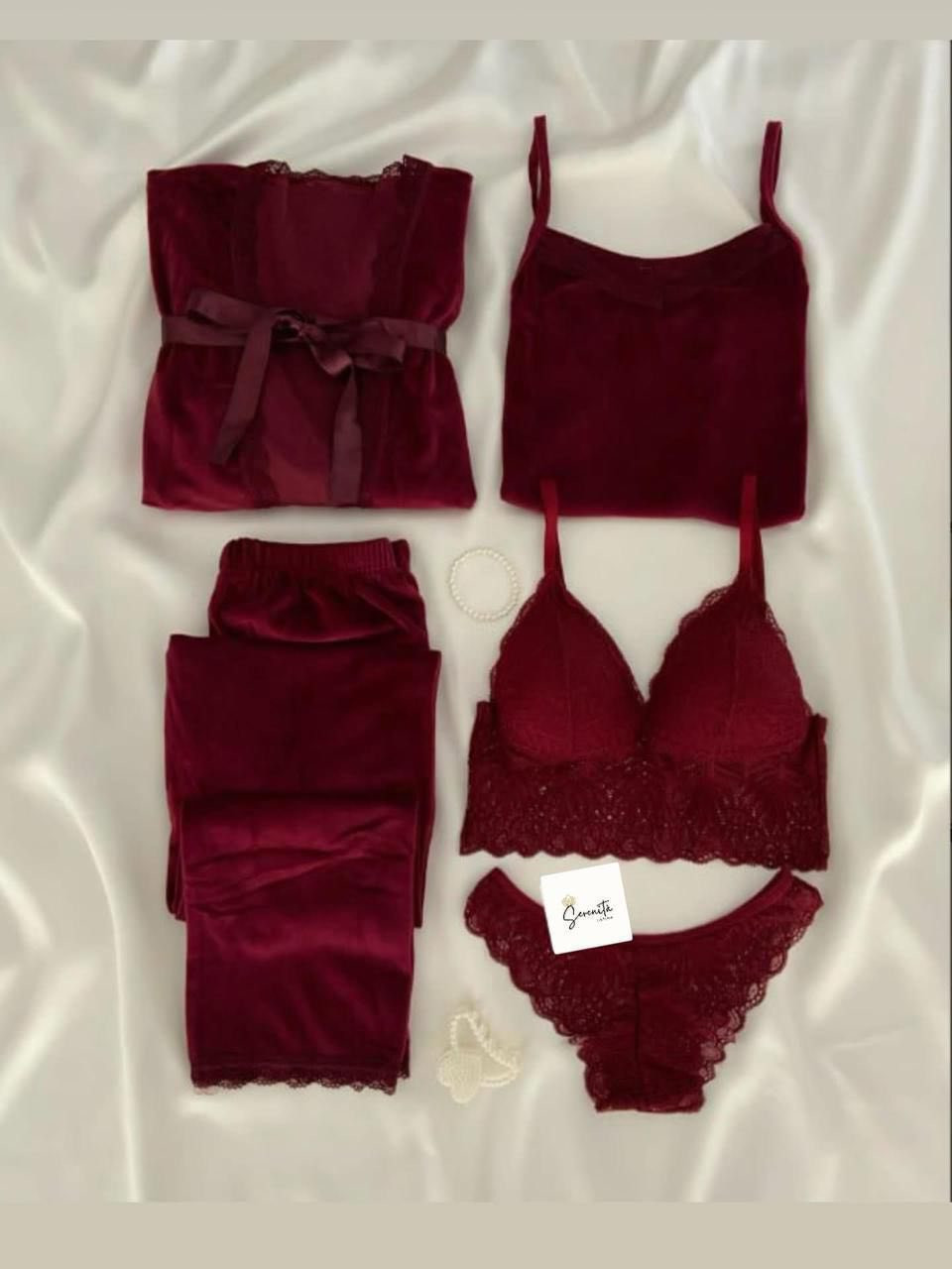 ازياء سالي🤍
متوفر بعده الوان وجميع القياسات للاستفسار خاص


**إذا كنت صاحب هذا الإعلان وتريد حذفه لأي سبب، رجاءا أرسل رسالة إلى الدعم الفني**