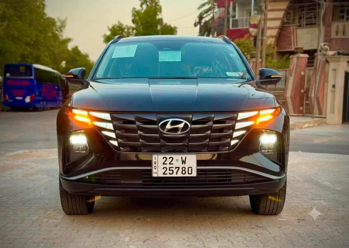 السلام عليكم #توكسان  ‭***********‬
هونداي توكسان 2023 وارد امريكي 🇺🇸 ضرر جانبي بسيط واضح بل منشور حادث سطحي طخات بل جاملغ والباب ونصبغن بدون داخل 
باقي السياره مكفوله من الصبغ والتبديل والبارد 
لغد شاصي بدنه براكيت راديترات تبريد كله بلادي على وضع الشركه اي عطل ماكو واي كلوب ممشتغل بل دشبول 
( بدووون ايرباك 🤗 جميع الايرباكات سليمه )
( ابيع على الفحص وين يعجبك افحص 👍)
مرقمه اربيل على ايدي كله جديد رقم وهزه وفحص وسنويه لحد 2031 تريد وكاله او تحويل موجود وتدلل …♥️
محرك 2500
بصمه تشغيل وابواب وجنطه
تشغيل عن بعد ⚡️
صندوق شفط كهرباء ⚡️ 
كشنات كهرباء⚡️ + تدفئه♨️
داخل ابيض 🤍
لايت زينون لد ليلي نهاري
بك لايت Led متصل
كامره دوراه 
شاشه كبيره تدعم 📲Android Auto/car play
خرائط Gps📌
شحن تلفون لاسلكي🔋📞
رادارات 360 درجه
 رادار جانبي النقطه العمياء ⚠️
رادار خلفي ‼️ / رادار امامي ❗️
تحديد مسار+ سياقة آليه
توقف ذاتي 🚳 عند الاقتراب من سياره 
‏فول تحكم ستيرن
هاند بريك  كهربائي⚡️
مانع انزلاق/ مانع انحدار
كروز مثبت سرعه 
تبريد قطعتين خلفي ❄️
وضعيات قيادة Smart‏-Sport-Normal
اوتو هولد @/توقف ذاتي
منافذ Usp /Aux /12v
ويل كب كروم 🛞
‏‎حساس اطارات
السياره جاهزه من كلشي دينار متصرف عليها للبيع رايدها 179 وشكراً 
رقمي ‭***********‬ بغداد, العراق
