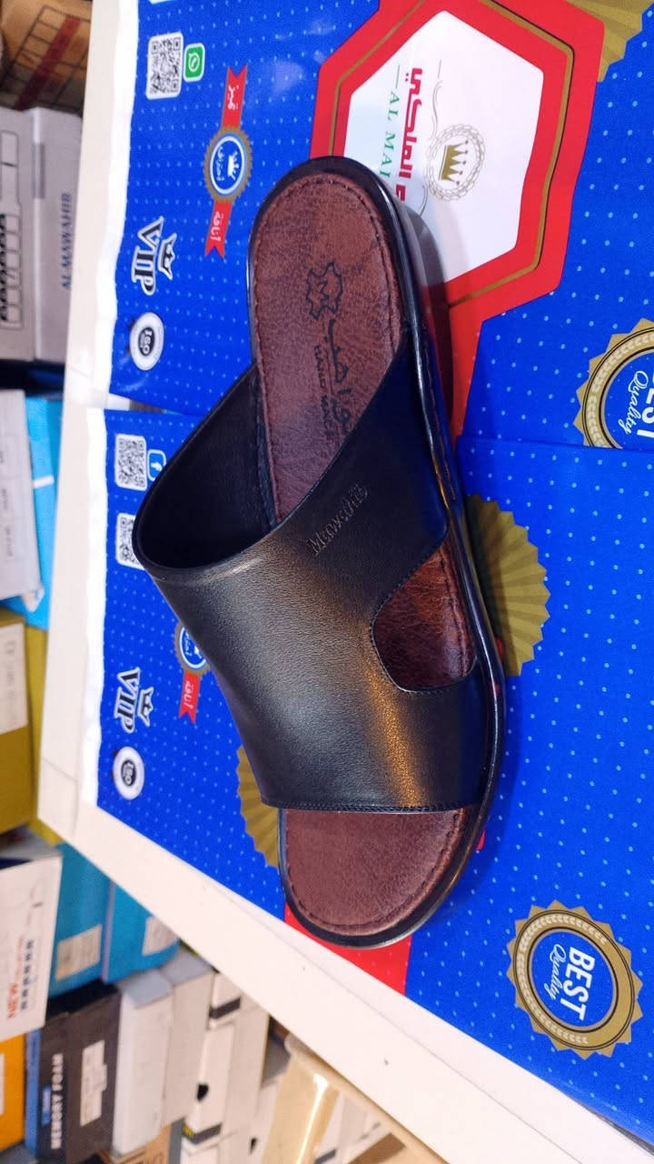 السلام عليكم ورحمة الله وبركاته 

وصلت الشحاطة المواهب الجلد الطبيعي الاصلي ❤️‍🔥👌🏿

الاحجام ،  /41/42/43/44/45

العنوان📍... الشرقاط السوك الكبير مقابل شركة نبض دجلة 
‏‪0785 709 3421‬‏📞
