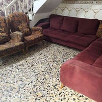 كورنر عدد ثنين مع ميز تلفزيون مع طبله وسطيه المكان بغداد الدوره شارع ٦...