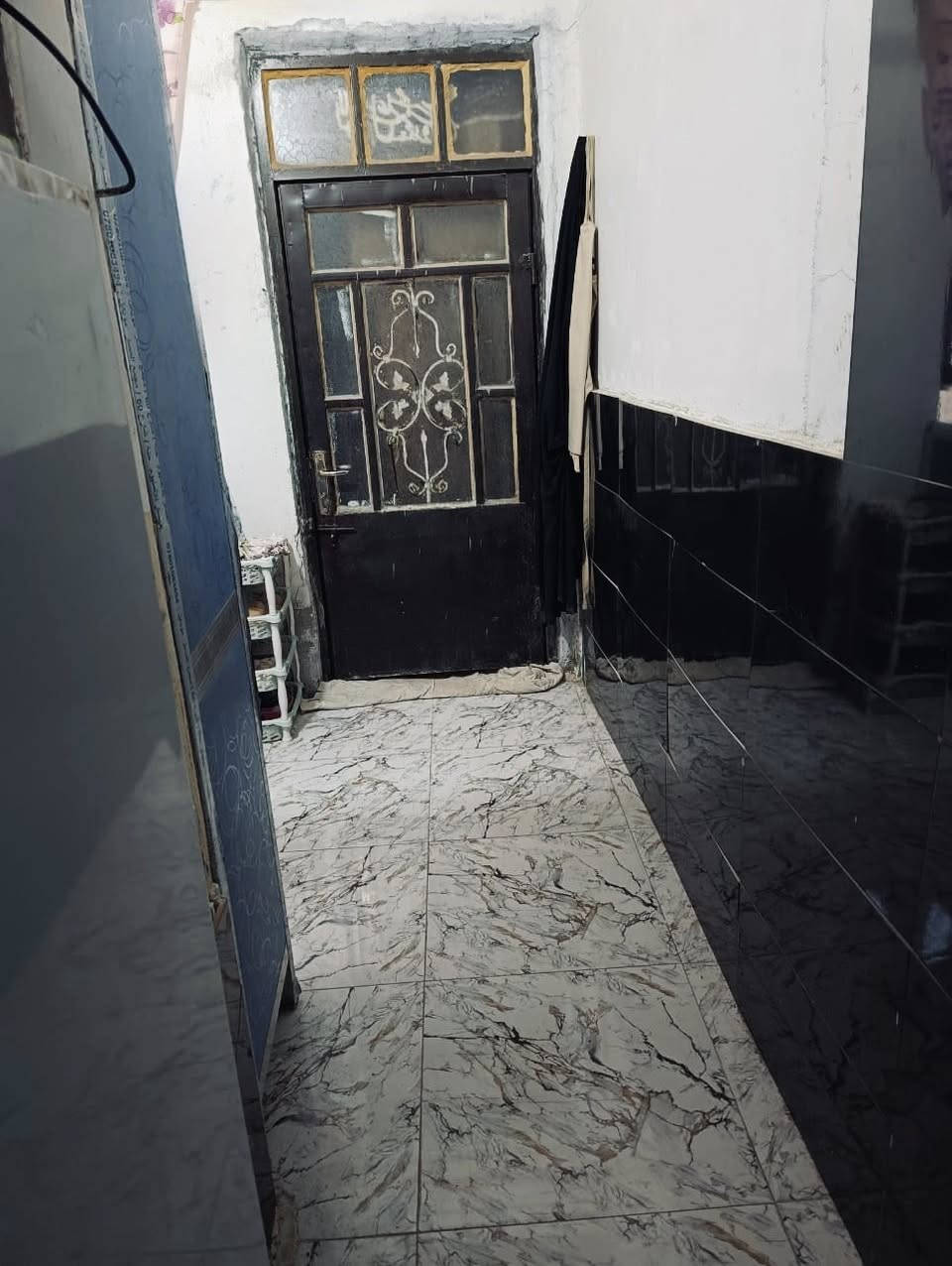 بيت زراعي 100 متر
موقعة حي السفير /عمود 8 
للاستفسار 
***********
***********
