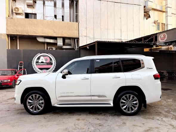 سلام عليكم 
VX twin turbo 2022

38km

سياره فول مواصفات vx معروفه 

ضمان شركه جيهان 

سياره من دعاميه للدعاميه ما بيها نقطه 

سياره جديد كلش كل سيرفساتها بلشركة 

محرك كير كهربائي كلها بلشرط 

***********

