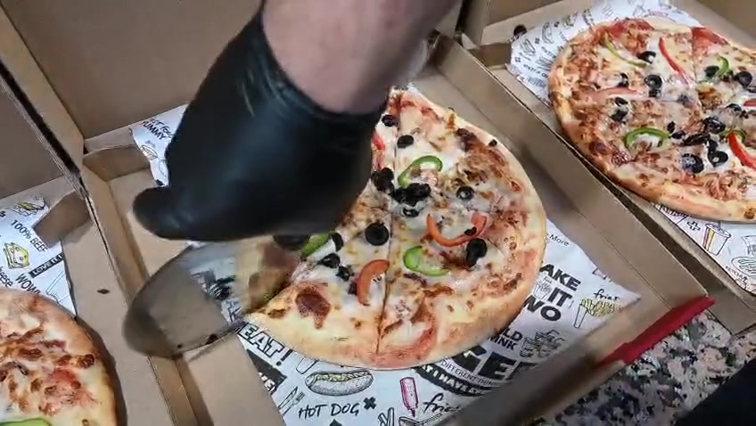 🍕🔥 عرض الخميس المميز من ماكولات عمر يوسف 🔥🍕
لأن زبائننا يستاهلون الأفضل دائمًا ❤️

بيتزا الدجاج الكبيرة بسعر خيالي!
بدل 8000 دينار صارت فقط 5000 دينار 😍

✅ نفس الطعم الرهيب
✅ نفس الجودة المميزة
✅ نفس المكونات الطازجة

📅 العرض متوفر فقط يوم الخميس

زورونا وشرفونا واستمتعوا بألذ بيتزا دجاج في الرمادي 🌟

📍 الموقع: الرمادي - شارع عمر

📞 للحجز والتوصيل:
***********
***********

حياكم الله وننتظركم بكل محبة ❤️
