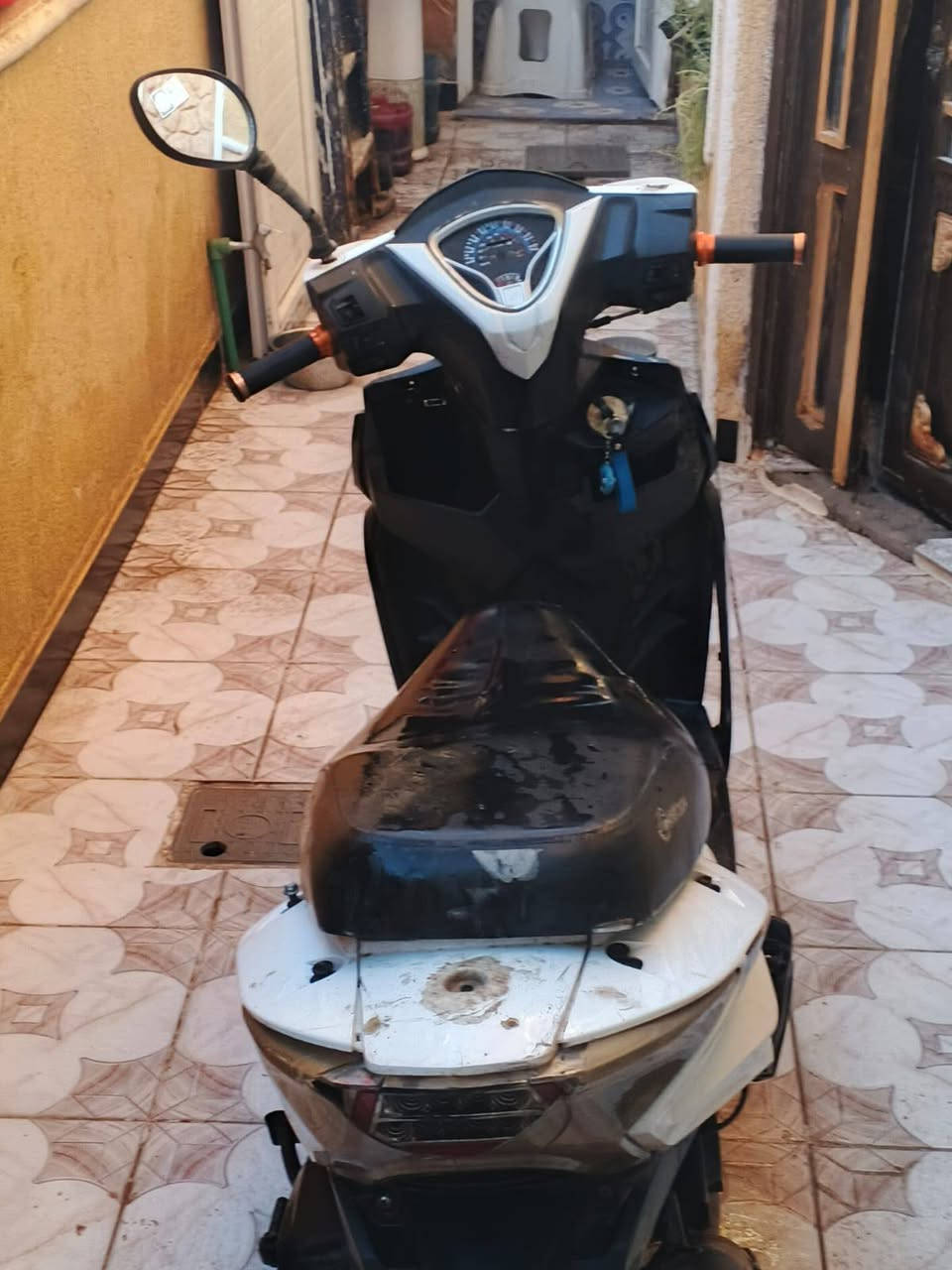 دراجة صيني محرك ما مفتوح بس الكفرات تعبانة السعر 250 مجال قليل ***********
