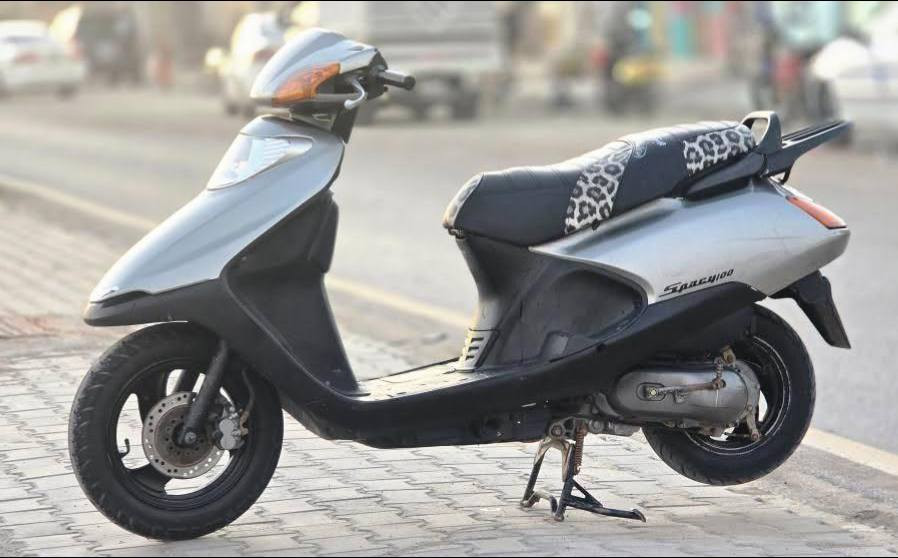 السلام عليكم سبيسي ياباني لبيع كلهة شغالة لي يريدهة ينتصل
*********** / *********** وبي خير ويدلل
