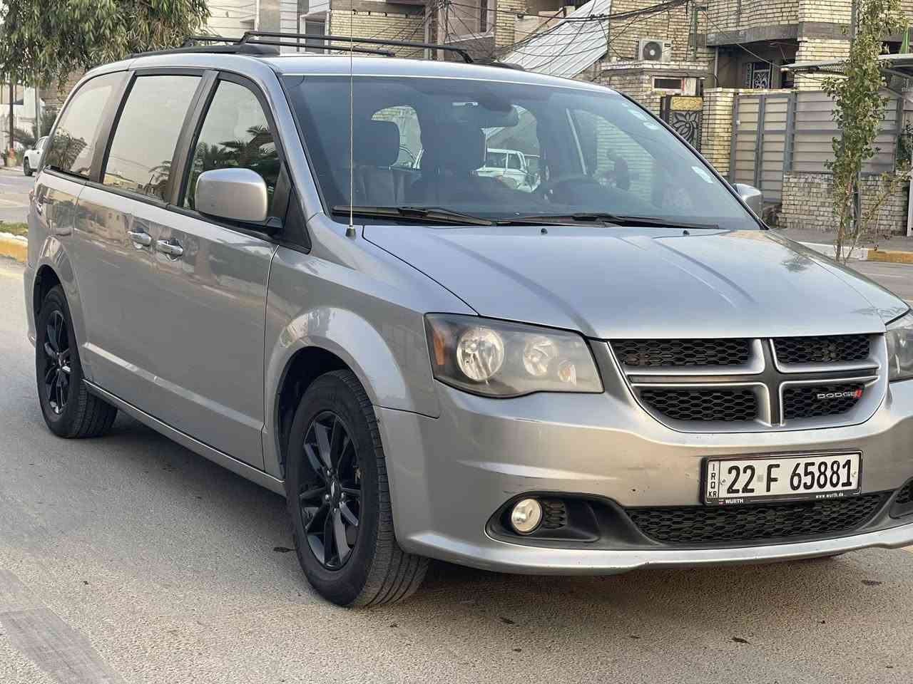 دوج كرفان موديل ٢٠١٩ فئة GT
السيارة بيبان جنطة كهرباء
تدفئة كشنات
فرس وسطية 
منظومة غاز ٨٠ لتر
كشنات جلد
كشنات كهرباء 
سيارة حلوه ماناقصهه شي بدون ايرباك مكانهه بغداد الحرية سعرهه ١٨٥ وبيهه مجال حك جيتك.
للاستفسار ***********
