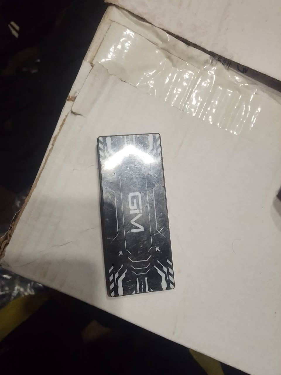 بيسي جديد كيس فارغ بعد بلايلون ويه مراوح 3 ام الوان ويه جهاز يشغل مراوح الوان داخليه كيبور كيمك موس كيمك سماعه كيمك السعر 250 مكان بغداد الرقم ***********
